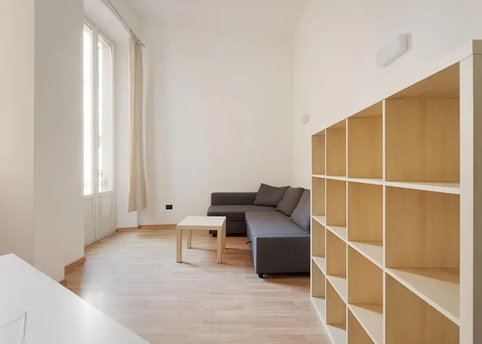 Guesthost - Central Studio Apts o-Corso Magenta